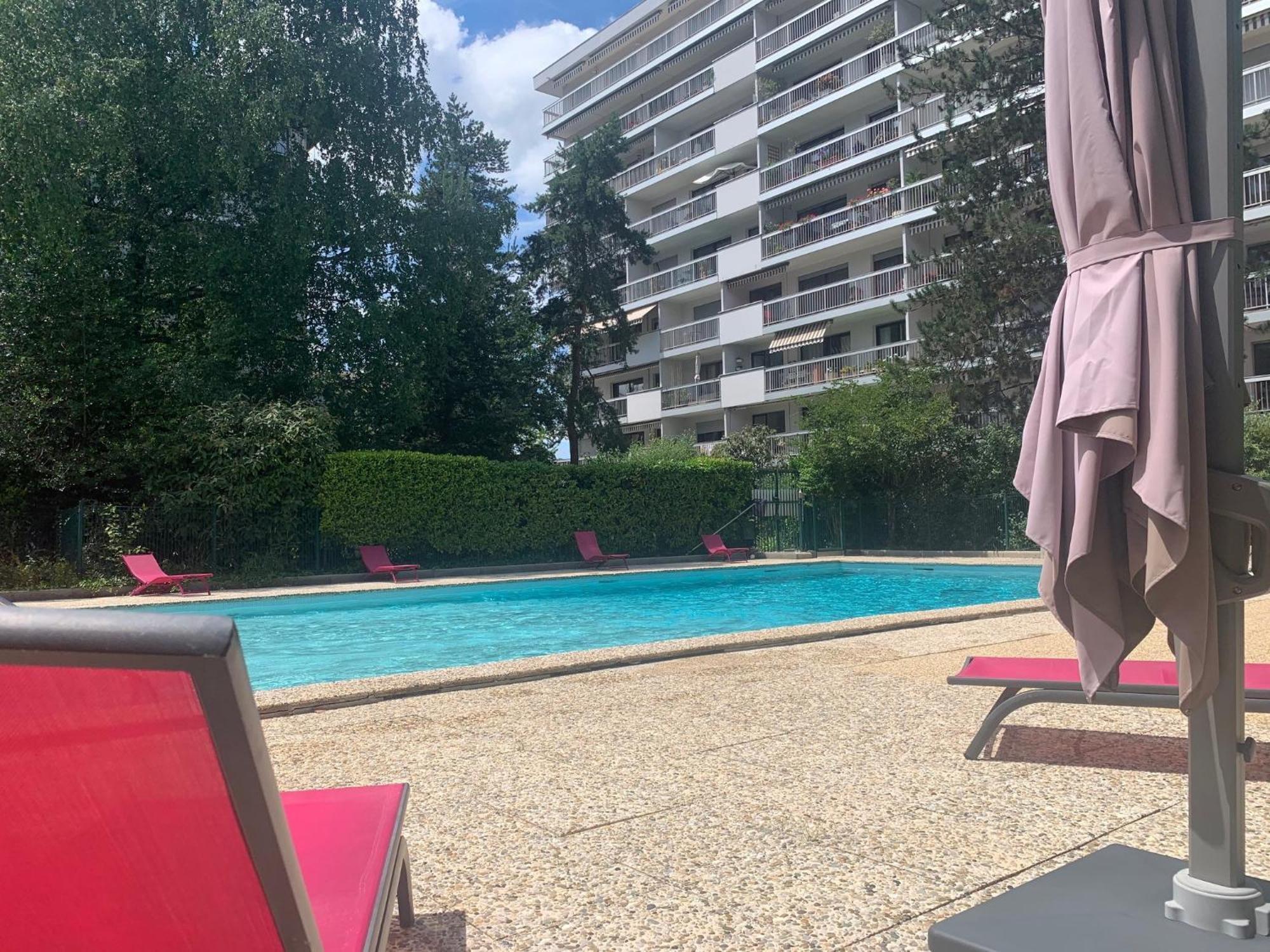 Kusmi Love Piscine Proche Du Lac Annecy Extérieur photo