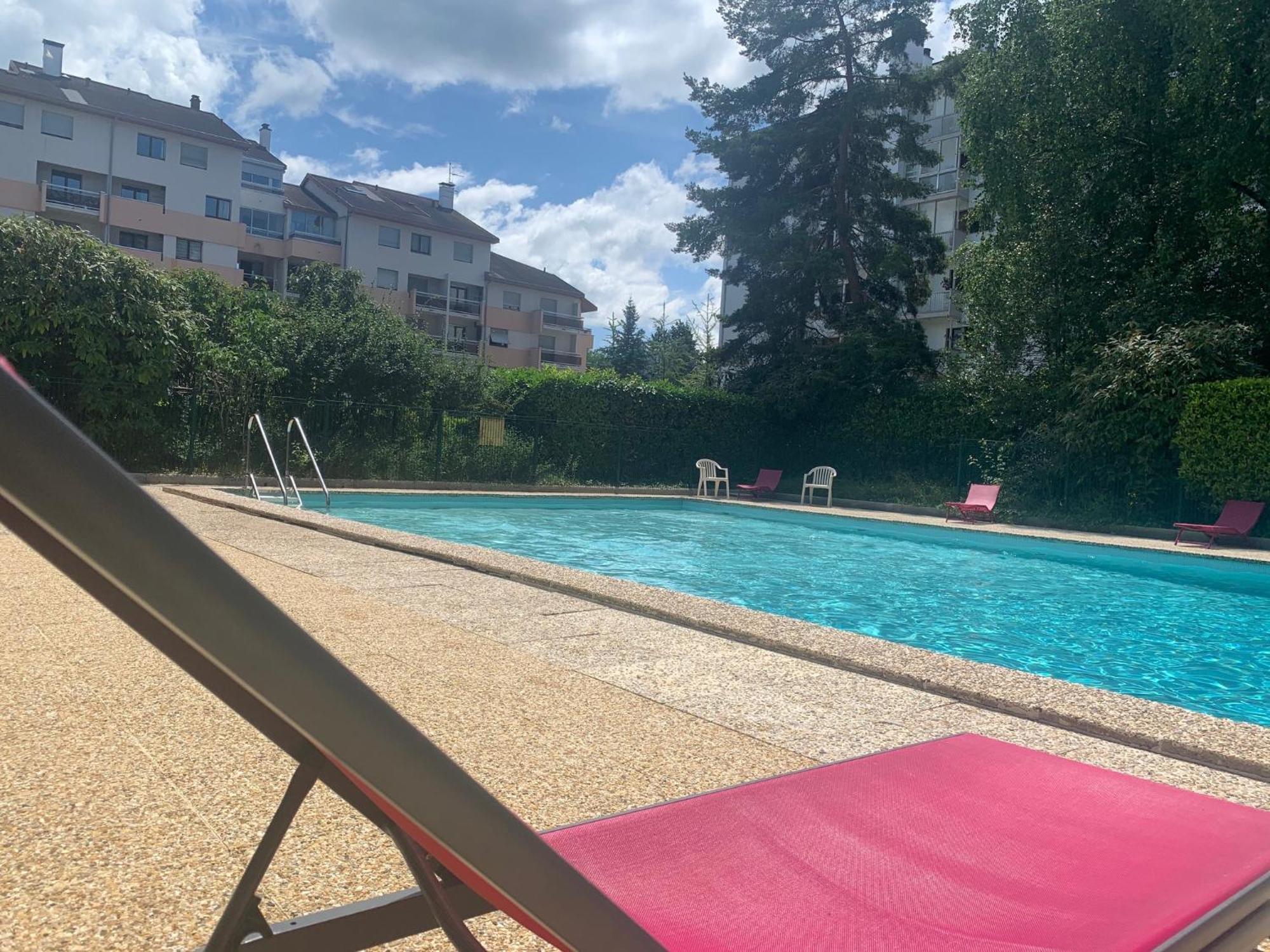 Kusmi Love Piscine Proche Du Lac Annecy Extérieur photo